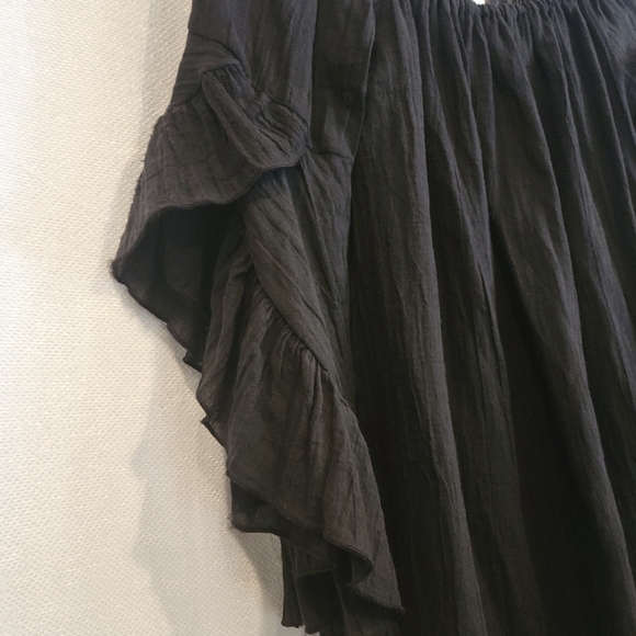 Elan Black Ruffle Sleeve Blouse Tunic Boho Size Medium - Picture 7 of 7